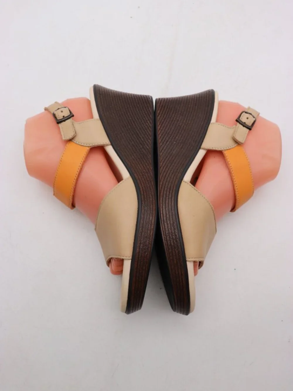 SAS Heather Quarter Women's 9.5 S Strap Wedge Sandal Tan Orange Buckle Shoes